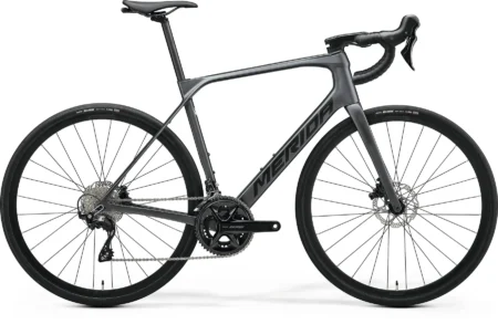 MERIDA SCULTURA ENDURANCE 4000 II3 (SILK DARK SILVER/BLACK)