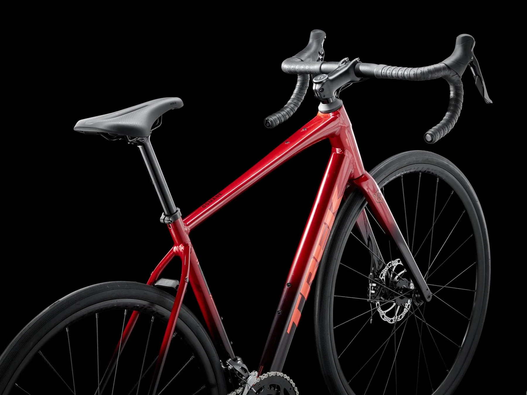 TREK DOMANE AL 2 GEN 4 (DARK CARMINE FADE) - Image 2